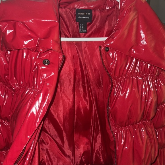 Red puffer - Picture 3 of 5